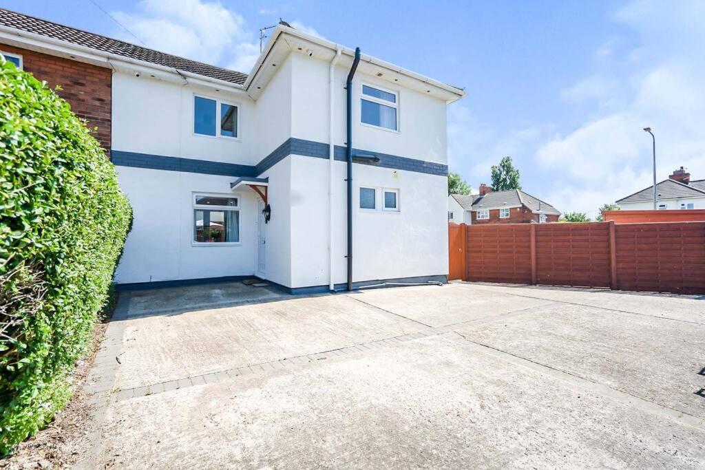 Beautiful 3 Bedroom Home, 10 Minutes Walk To Beach. Cleethorpes Dış mekan fotoğraf