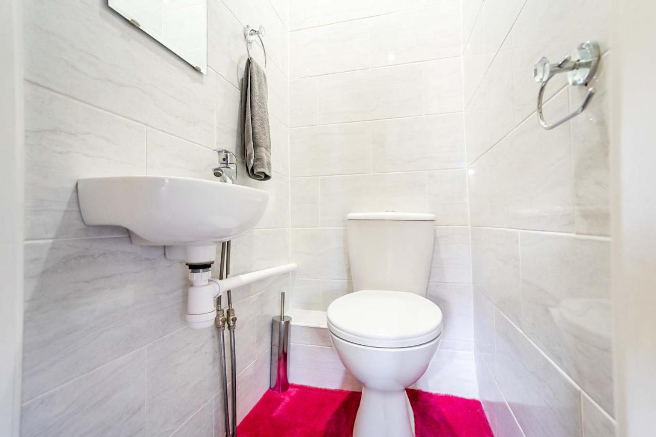 Beautiful 3 Bedroom Home, 10 Minutes Walk To Beach. Cleethorpes Dış mekan fotoğraf