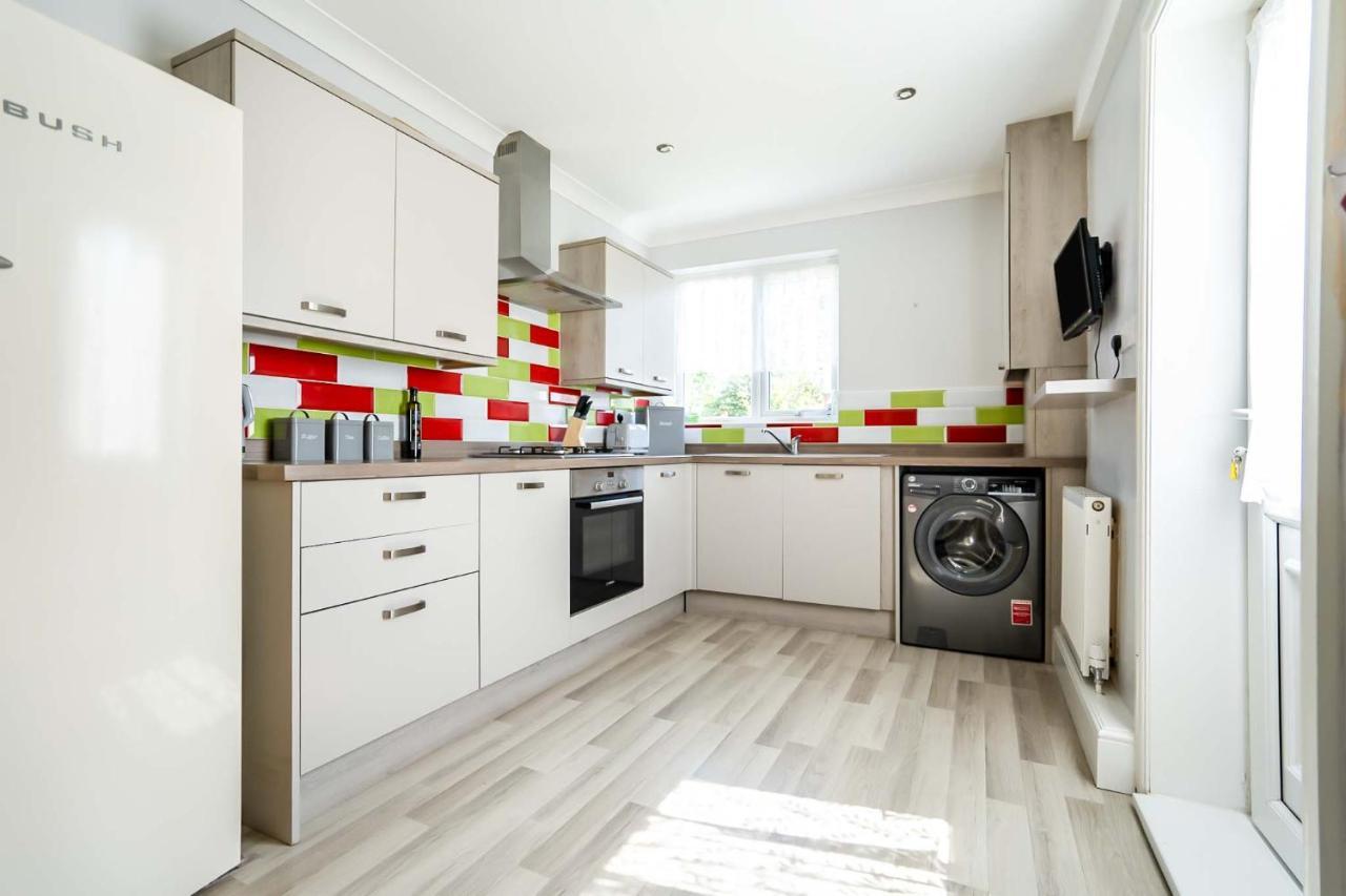Beautiful 3 Bedroom Home, 10 Minutes Walk To Beach. Cleethorpes Dış mekan fotoğraf